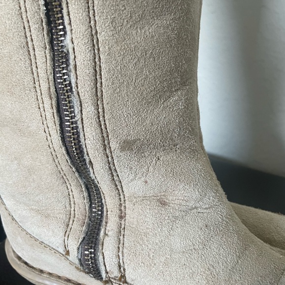 Born Shearling Boots - Ugg Style - Picture 9 of 10